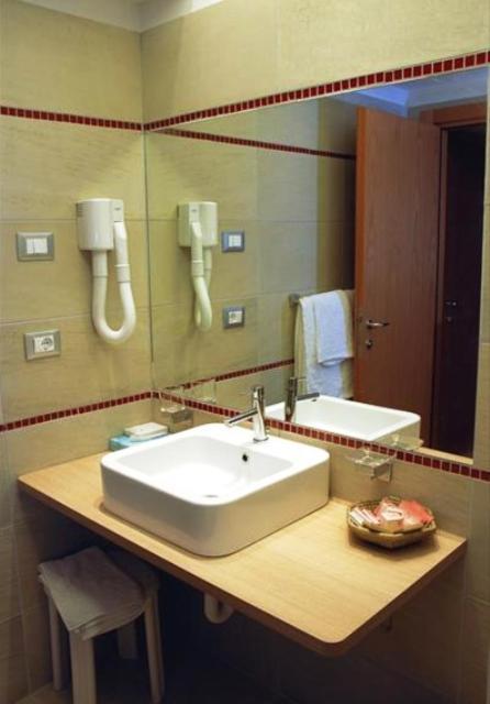 Hotel Capitol San Mauro Mare 객실 사진