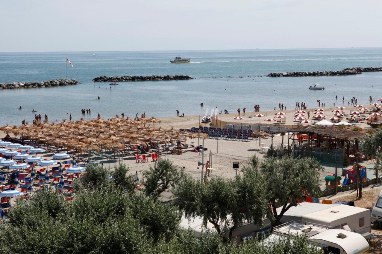 Hotel Capitol San Mauro Mare 외부 사진
