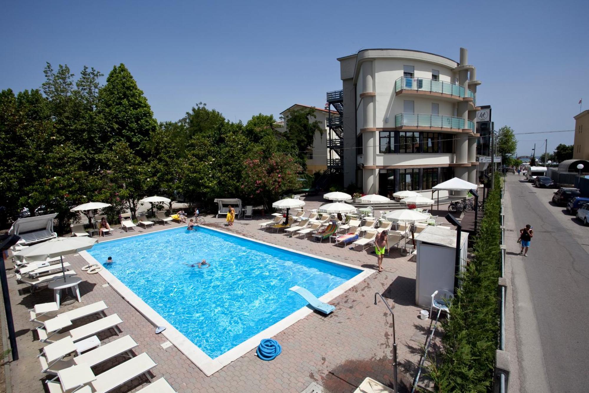 Hotel Capitol San Mauro Mare 외부 사진