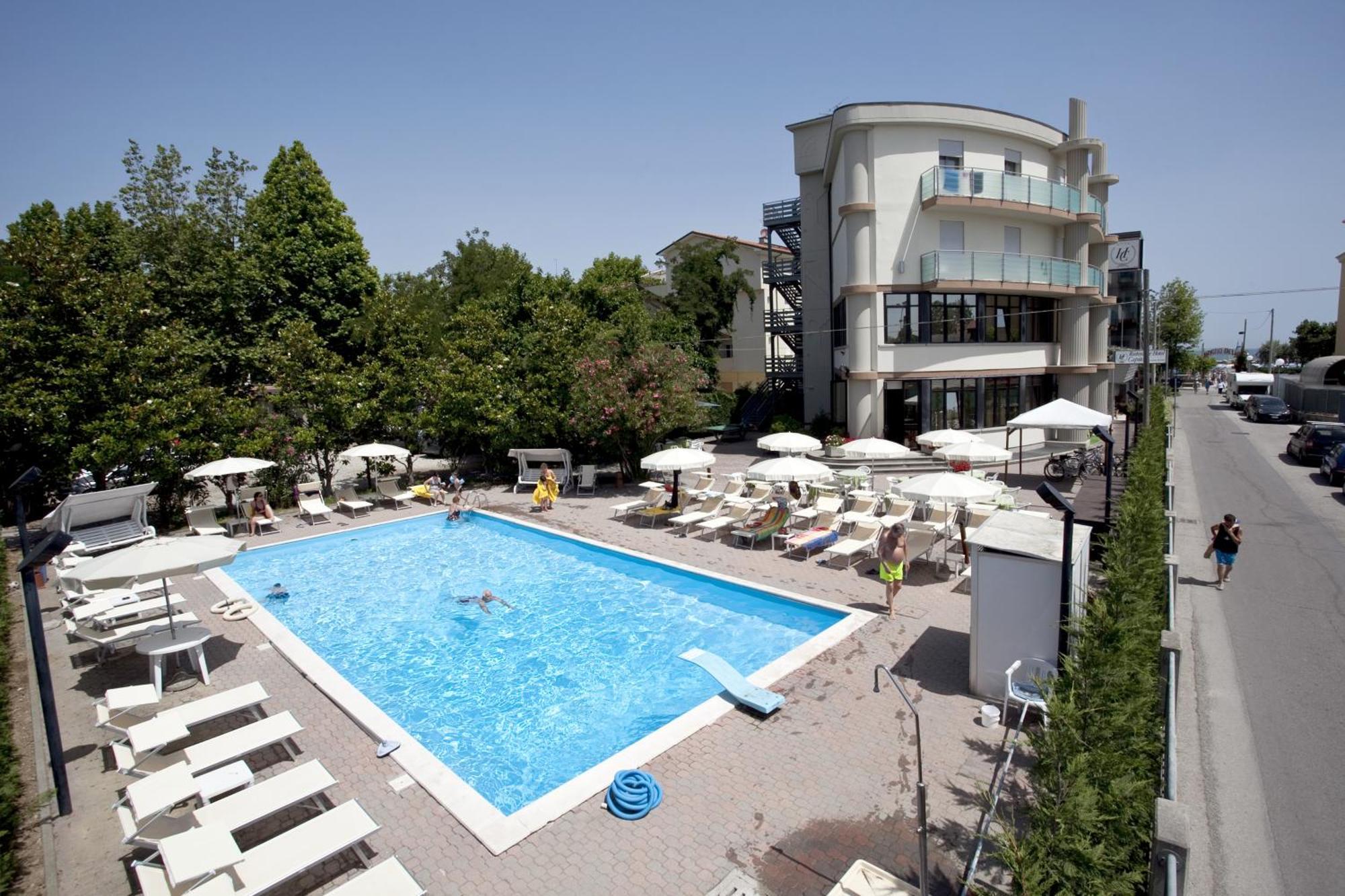 Hotel Capitol San Mauro Mare 외부 사진